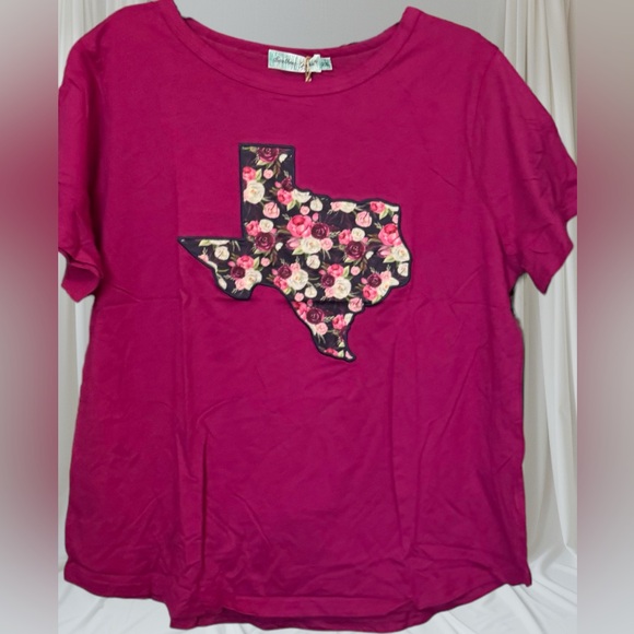 SOUTHERN GRACE TEXAS SHIRT. FLORAL EMBROIDERED TEXAS STATE SHAPE. NEW WITH TAGS - Picture 1 of 7